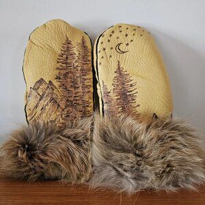 Handmade Elk Leather and Fur Winter Ladies Mittens Size Large